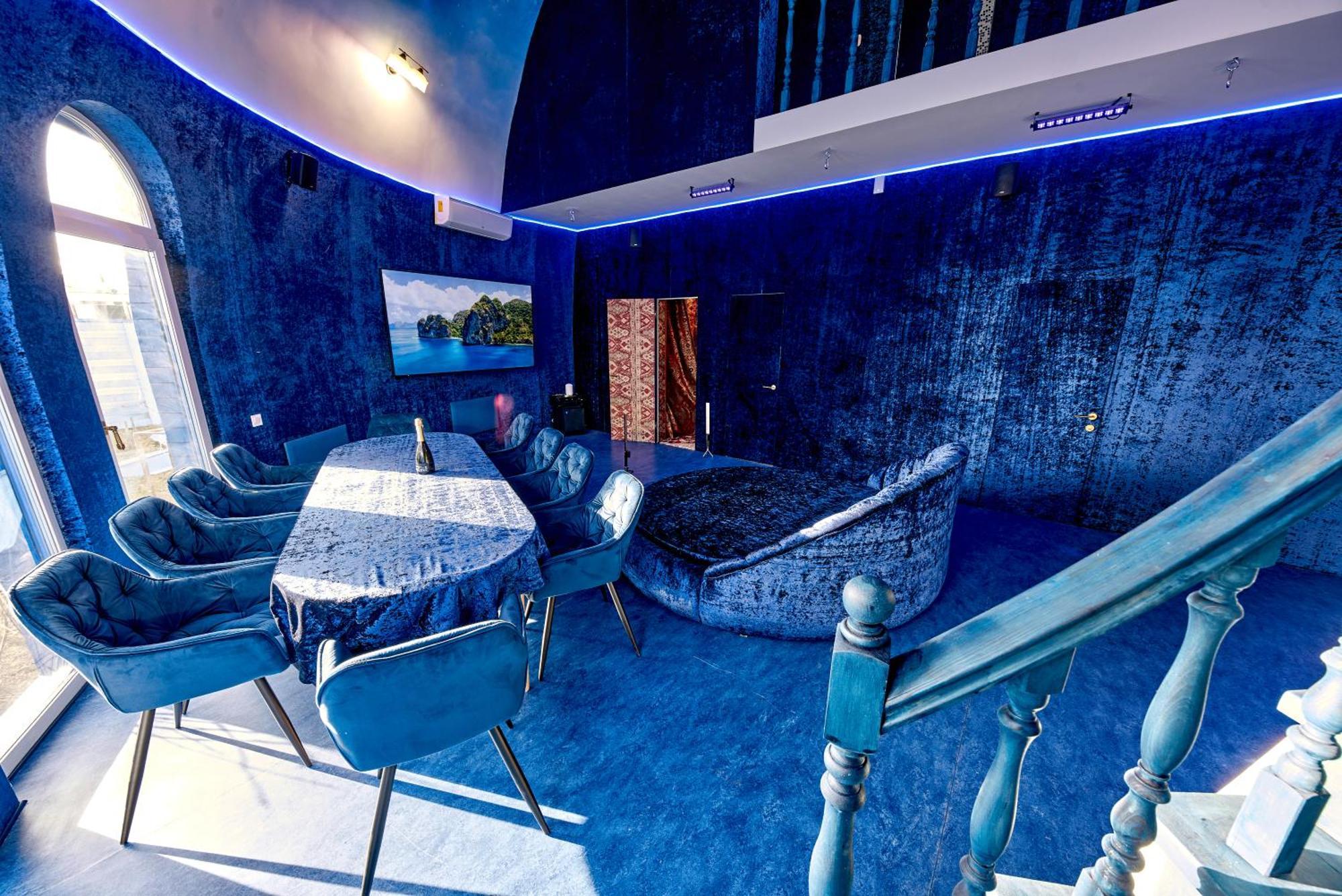 Domeparty: Exclusive Dome House For Events * Petropavlovskaya Borshchagovka